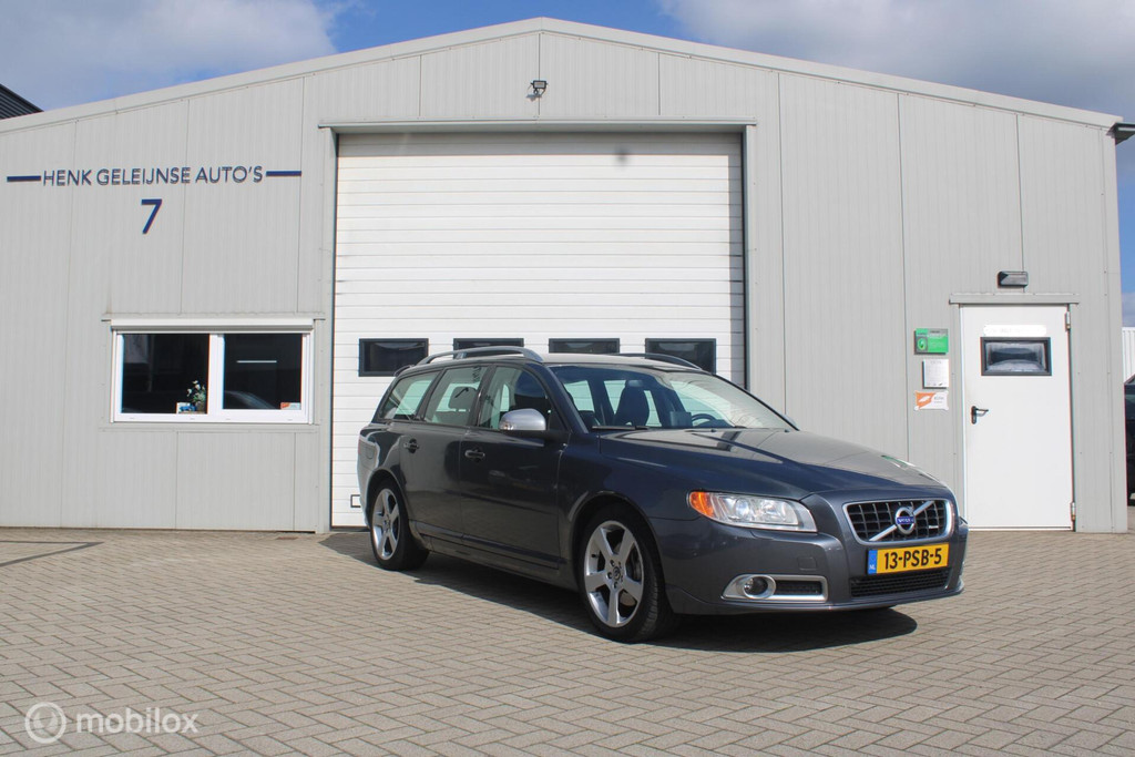 Volvo V70 2.0T Momentum R-design/Automaat/Leer/Navi/APK/NAP 53616843-0.jpg | Henk Geleijnse auto's